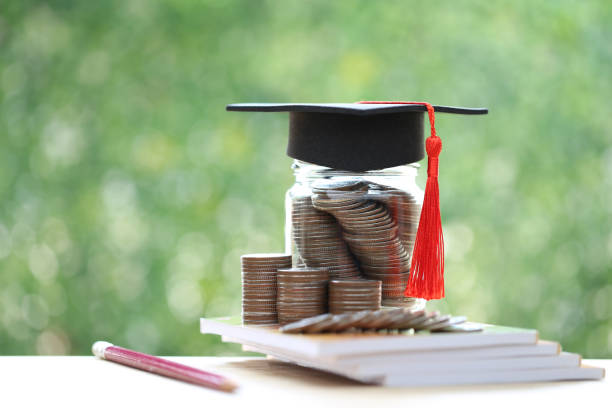 How to Apply for College Scholarships