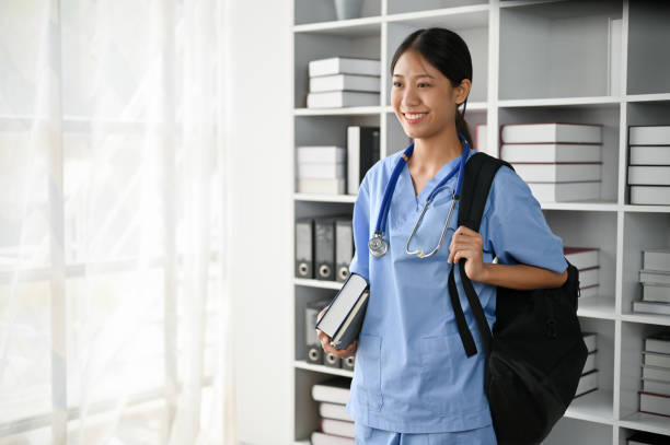 How to Find College Internships