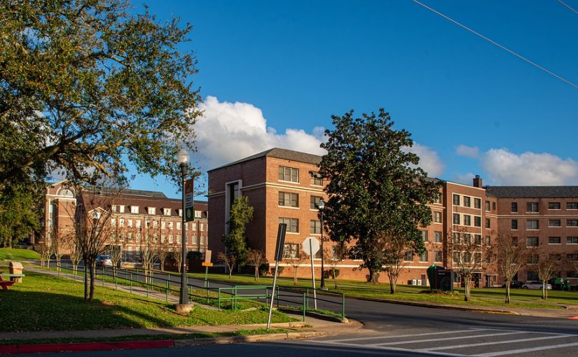 Tips for Living in a College Dorm