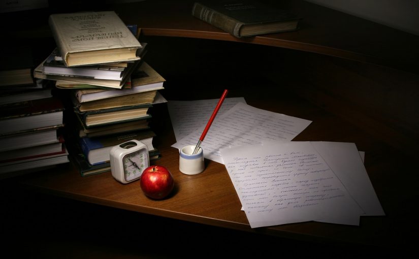 How to Write a College Scholarship Essay