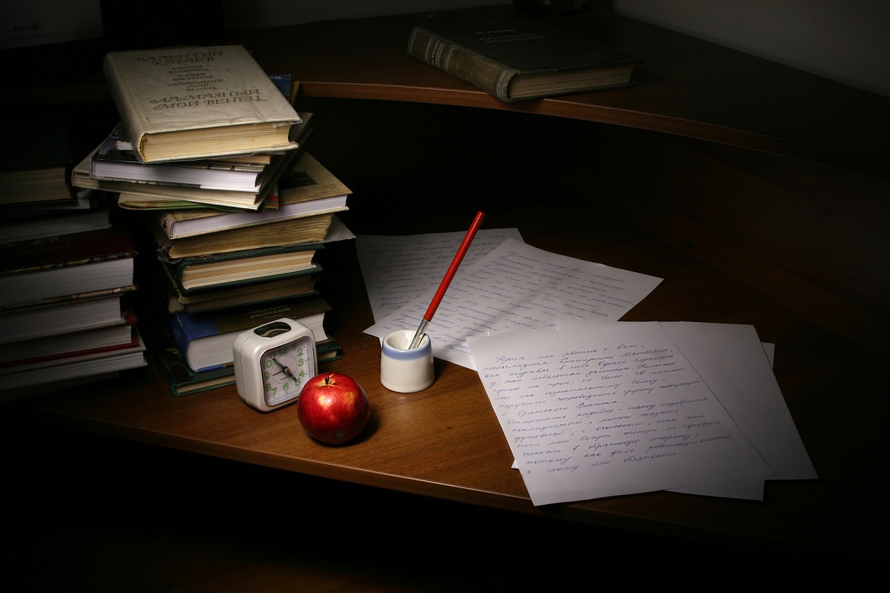 How to Write a College Scholarship Essay