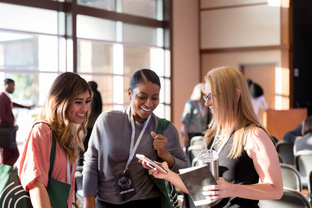 Tips for Successfully Navigating College Career Fairs